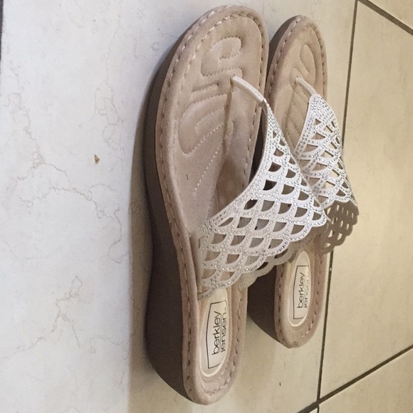 Sandals - Picture 2 of 2